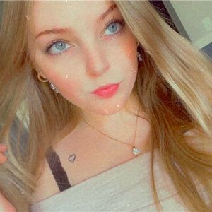 Meet your Posher, Ally